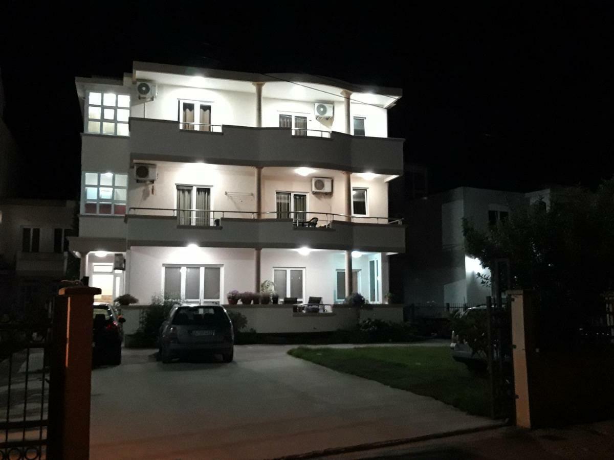Apartment Family Ulcinj Eksteriør bilde